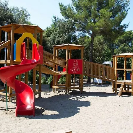 Otium Mobile Homes Campsite 4*